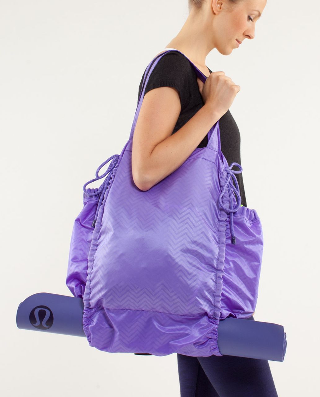 Lululemon Pack Your Practice Bag - Squiggle Emboss Power Purple