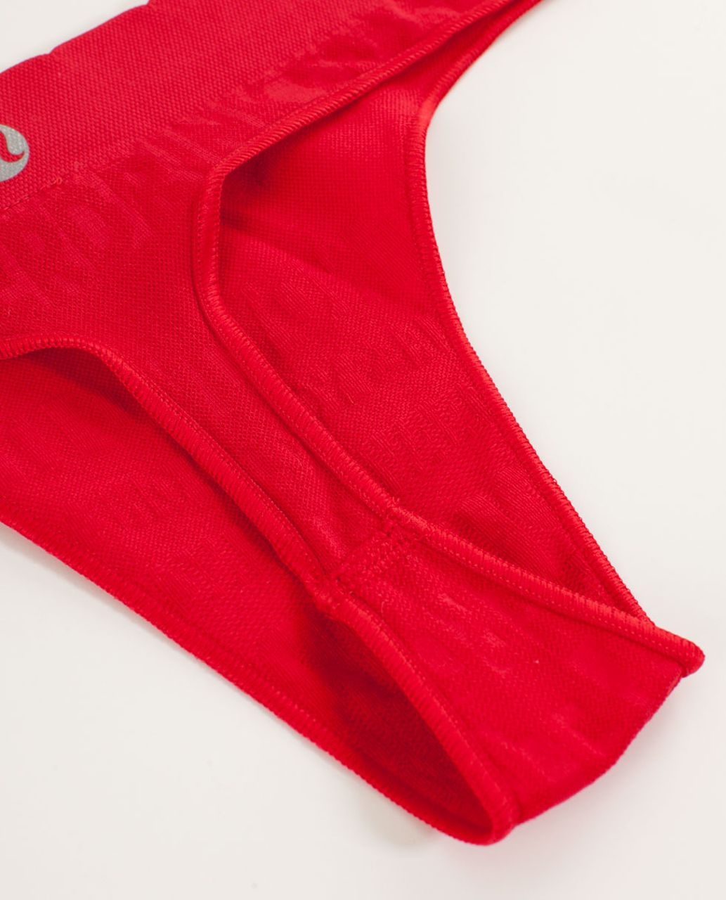 Lululemon Premium Technithong - Currant