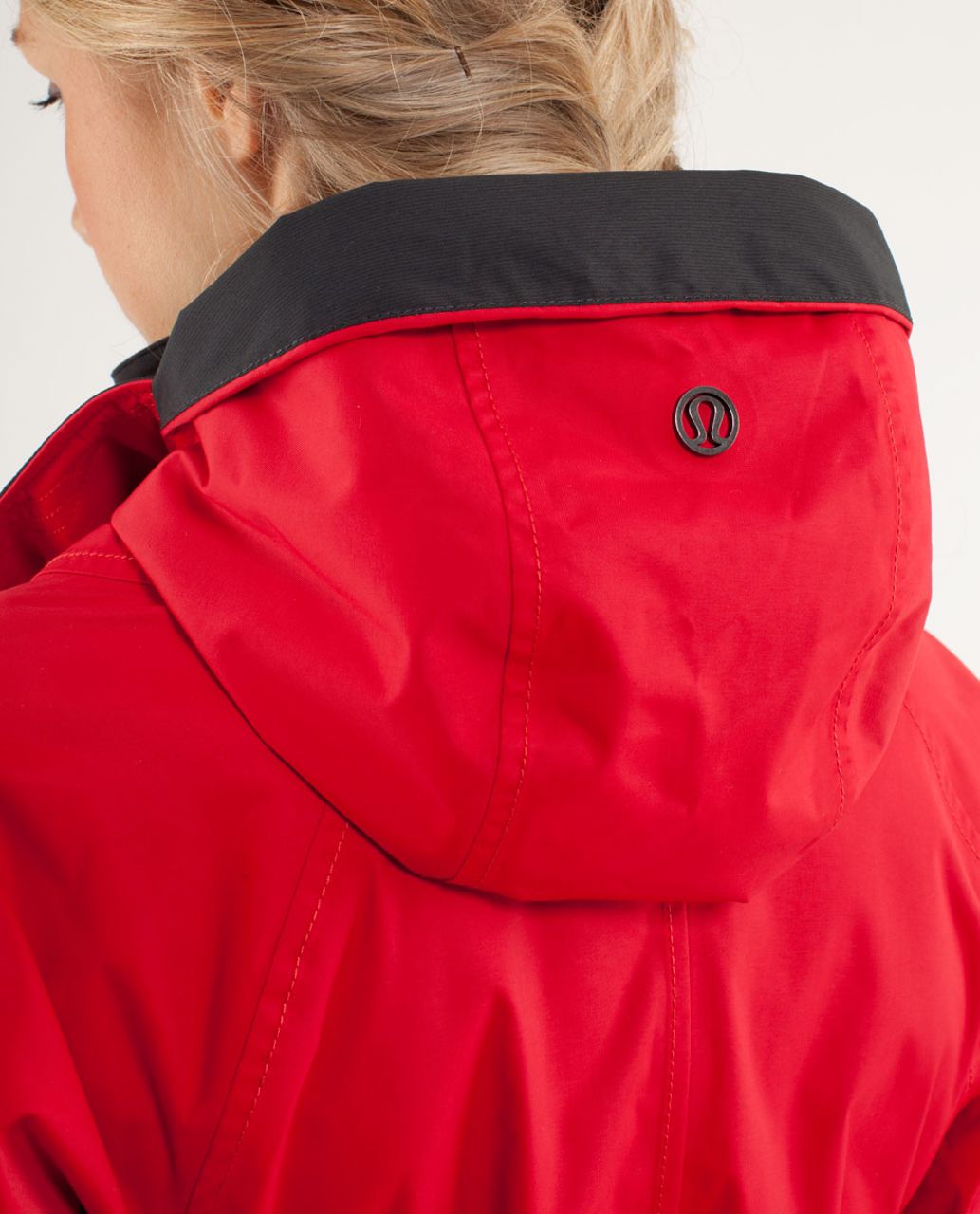 Lululemon Pedal Power Rain Jacket - Currant / Black