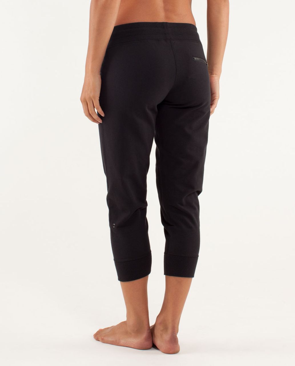 Lululemon On The Fly Crop Jogger - Black - lulu fanatics