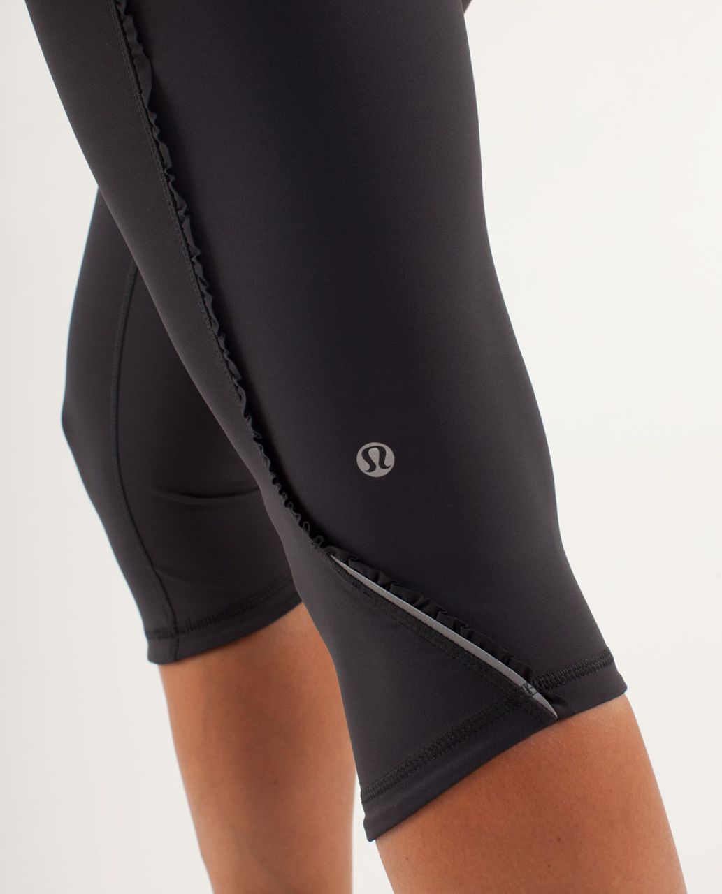 Lululemon Run: Fast And Free Crop - Deep Coal / Mini Squiggle Emboss ...