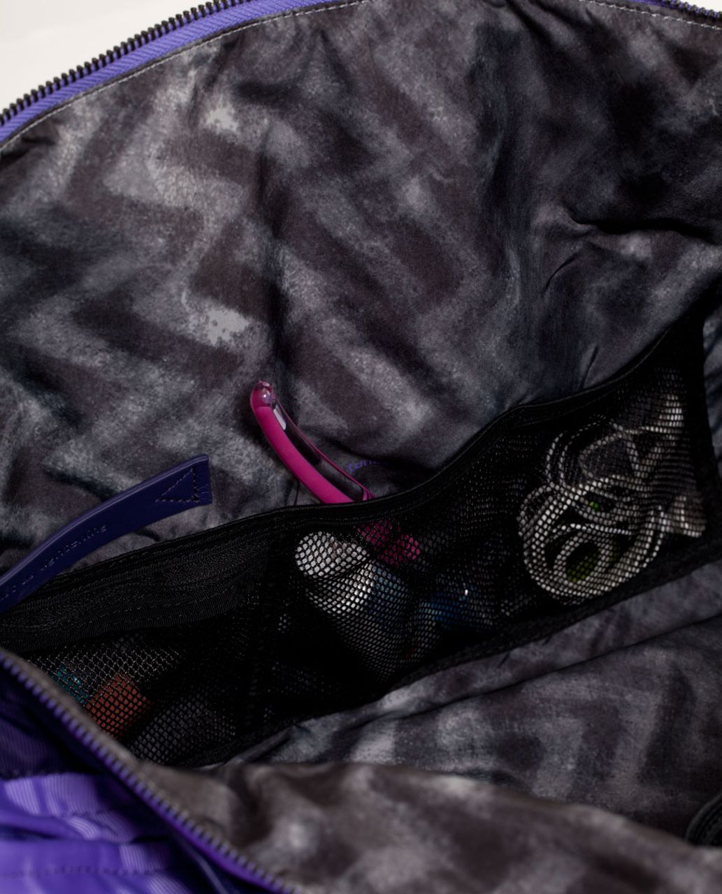 Lululemon Keep On Running Duffel - Squiggle Emboss Power Purple