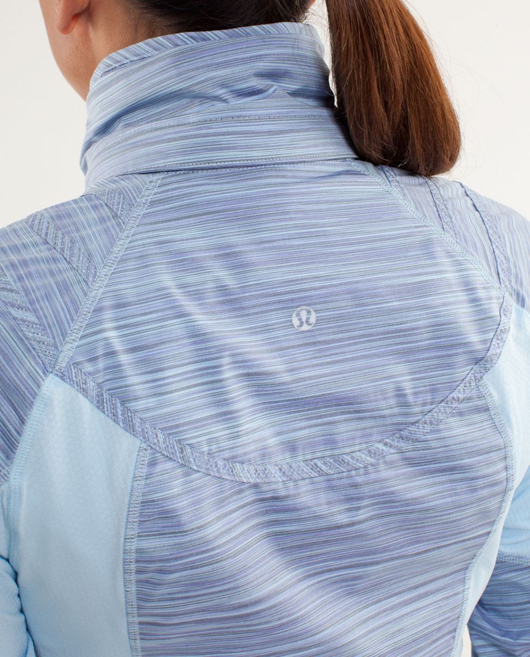 Lululemon Run:  Make A Break Jacket - Twisted Stripe Caspian Blue / Caspian Blue