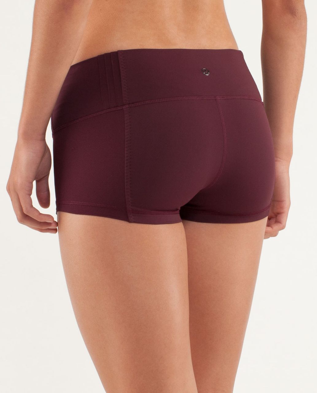 Lululemon Hot Spell Short - Bordeaux Drama