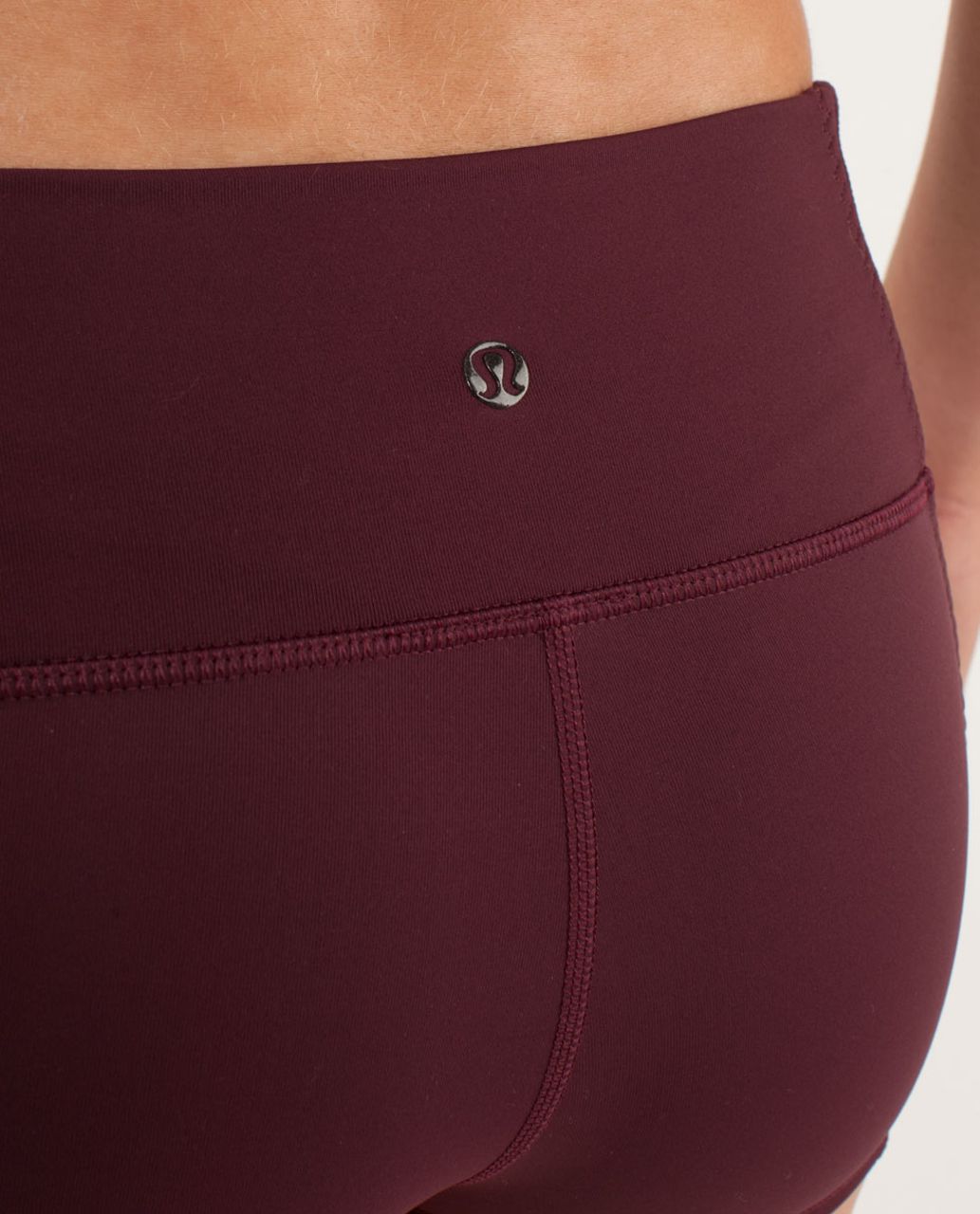 Lululemon Hot Spell Short - Bordeaux Drama