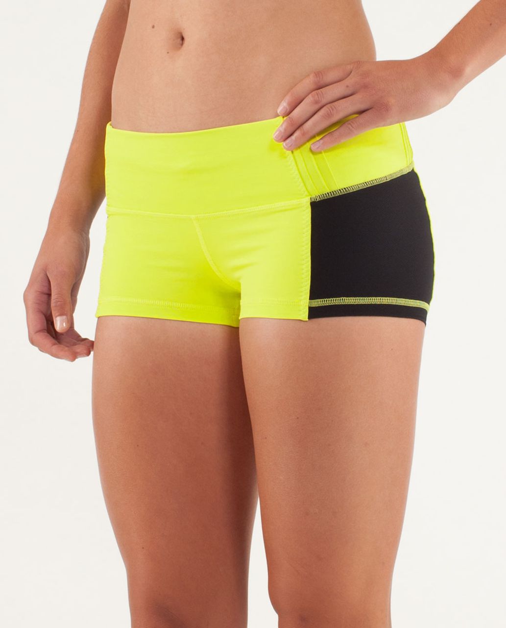 Lululemon Hot Spell Short - Split Pea / Black