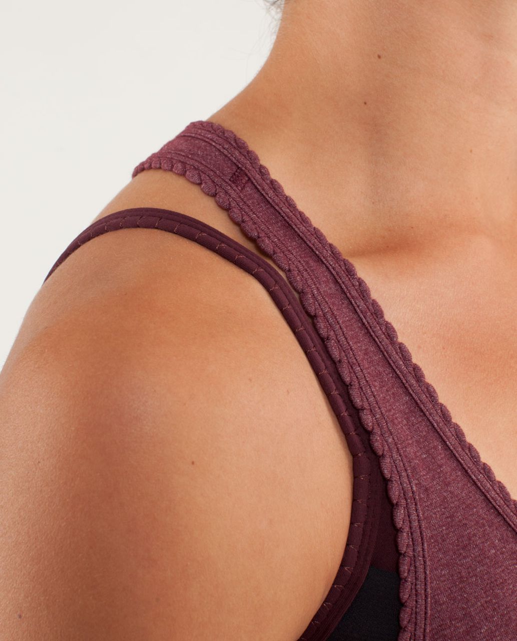 Lululemon 105 F Singlet - Bordeaux Drama