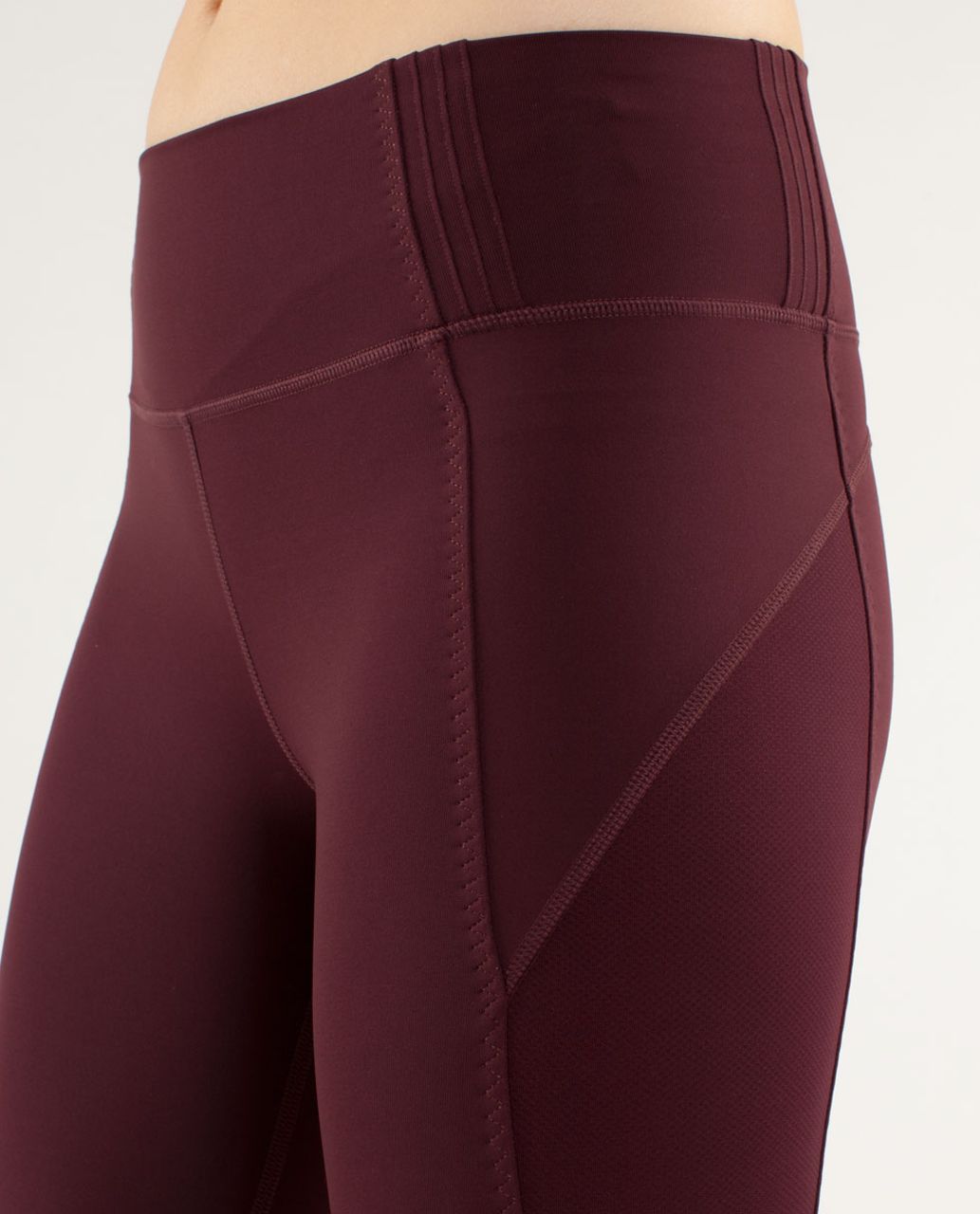 Lululemon 105 F Crop - Bordeaux Drama