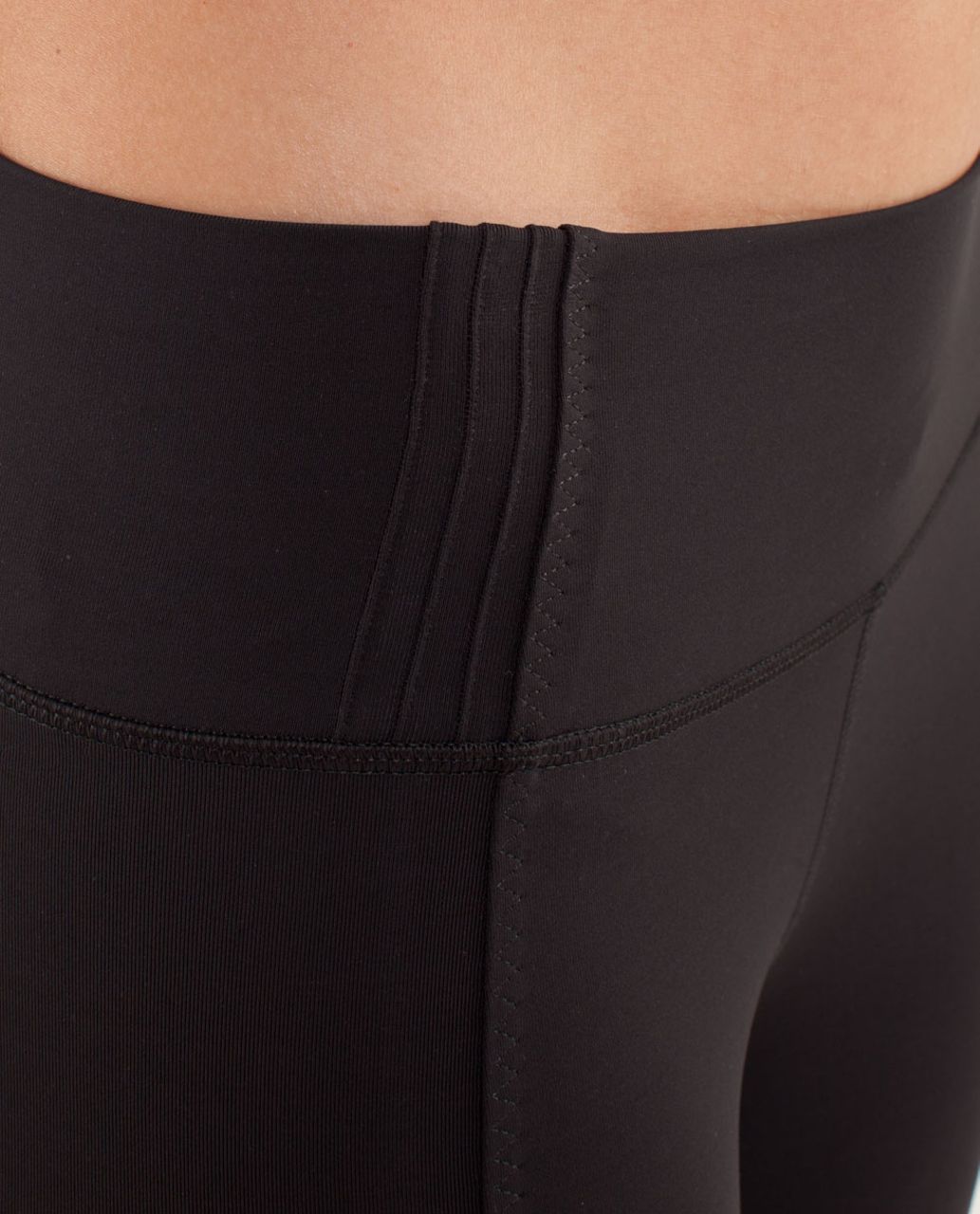 Lululemon 105 F Crop - Black