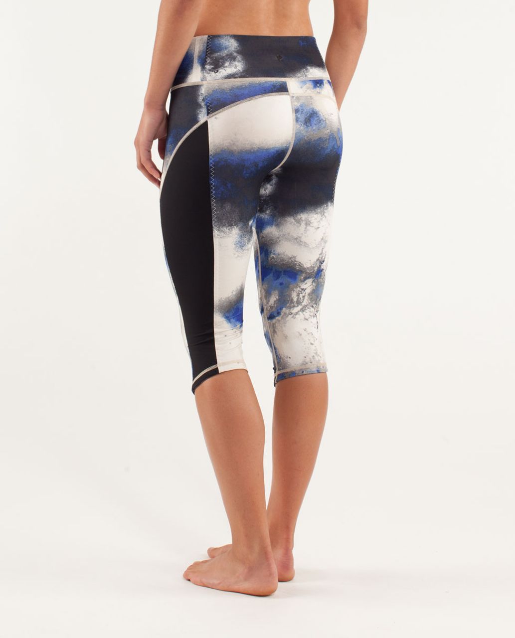 Lululemon 105 F Crop - Milky Way Multi / Black