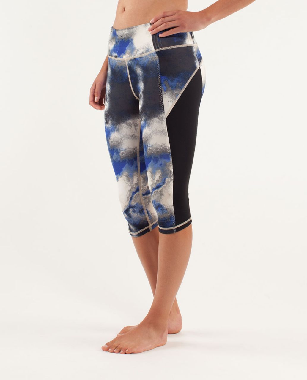 Lululemon 105 F Crop - Milky Way Multi / Black