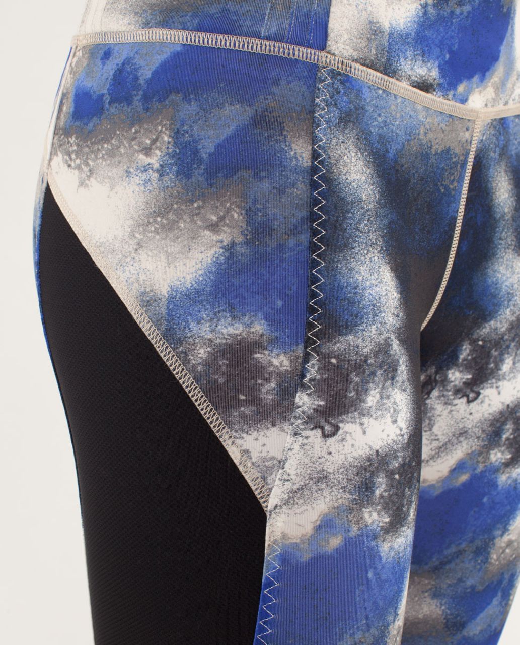 Lululemon 105 F Crop - Milky Way Multi / Black