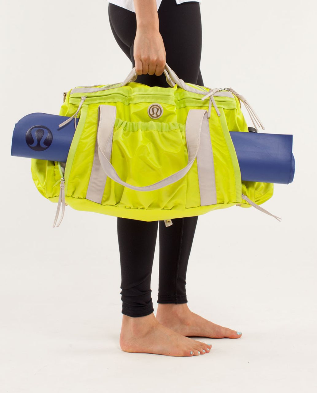 Lululemon Keep On Running Duffel - Split Pea