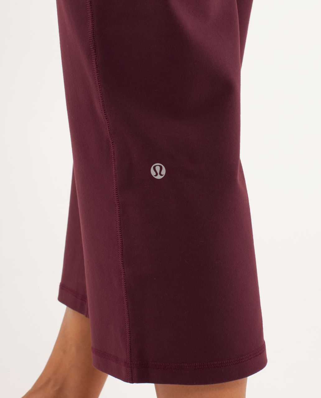 Lululemon Relaxed Fit Crop II - Bordeaux Drama