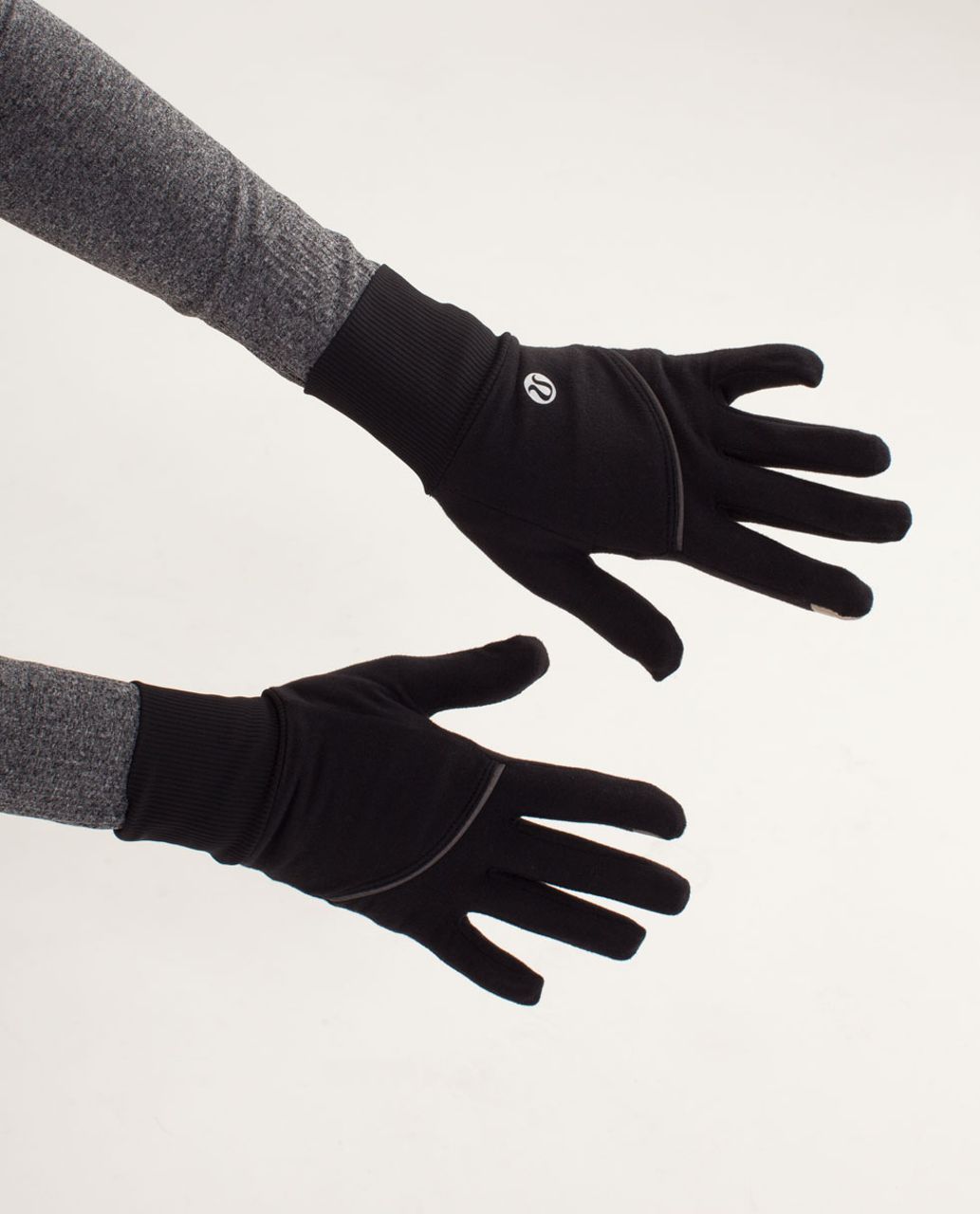 Lululemon Brisk Run Gloves Black / Black (First Release) lulu fanatics