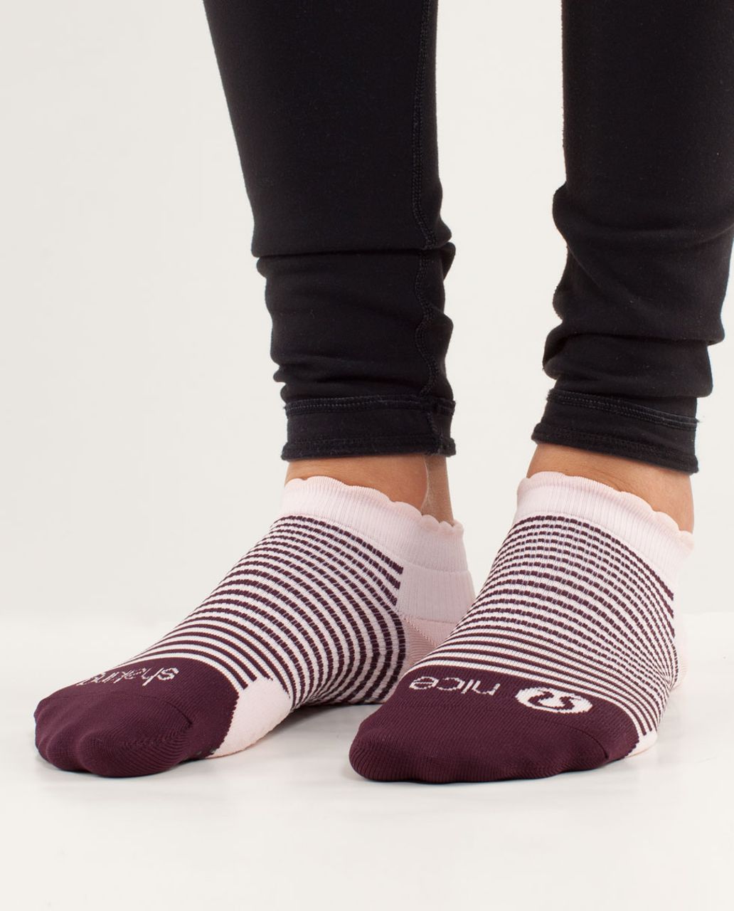 Lululemon The Method Sock - Tonka Stripe Bordeaux Drama / Pretty Pink