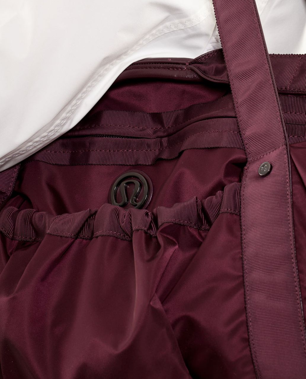 Lululemon Keep On Running Duffel - Bordeaux Drama