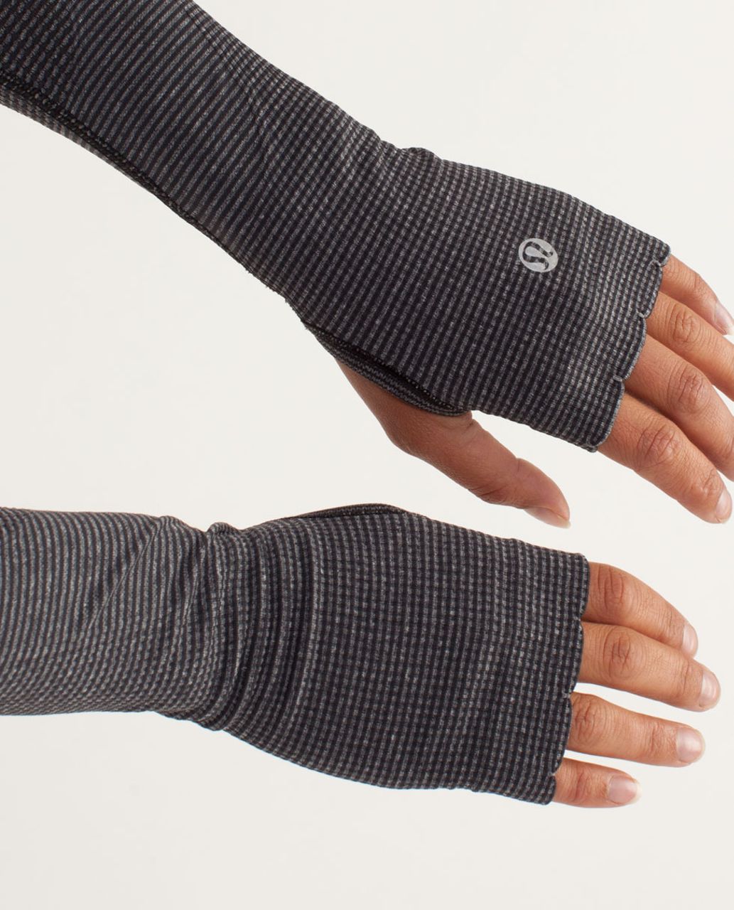 Lululemon Swiftly Arm Warmers (First Release) - Black