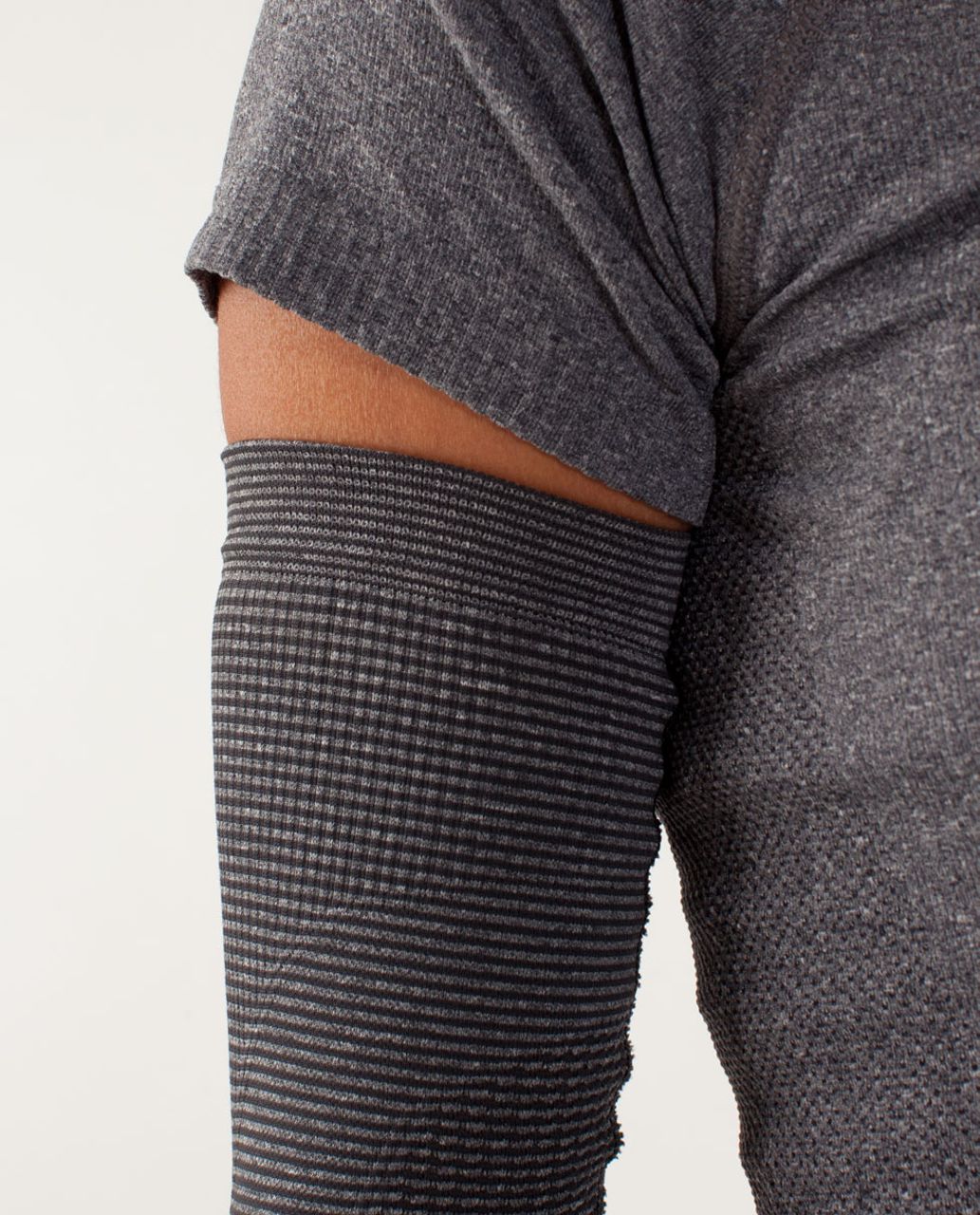 Lululemon Swiftly Arm Warmers (First Release) - Black