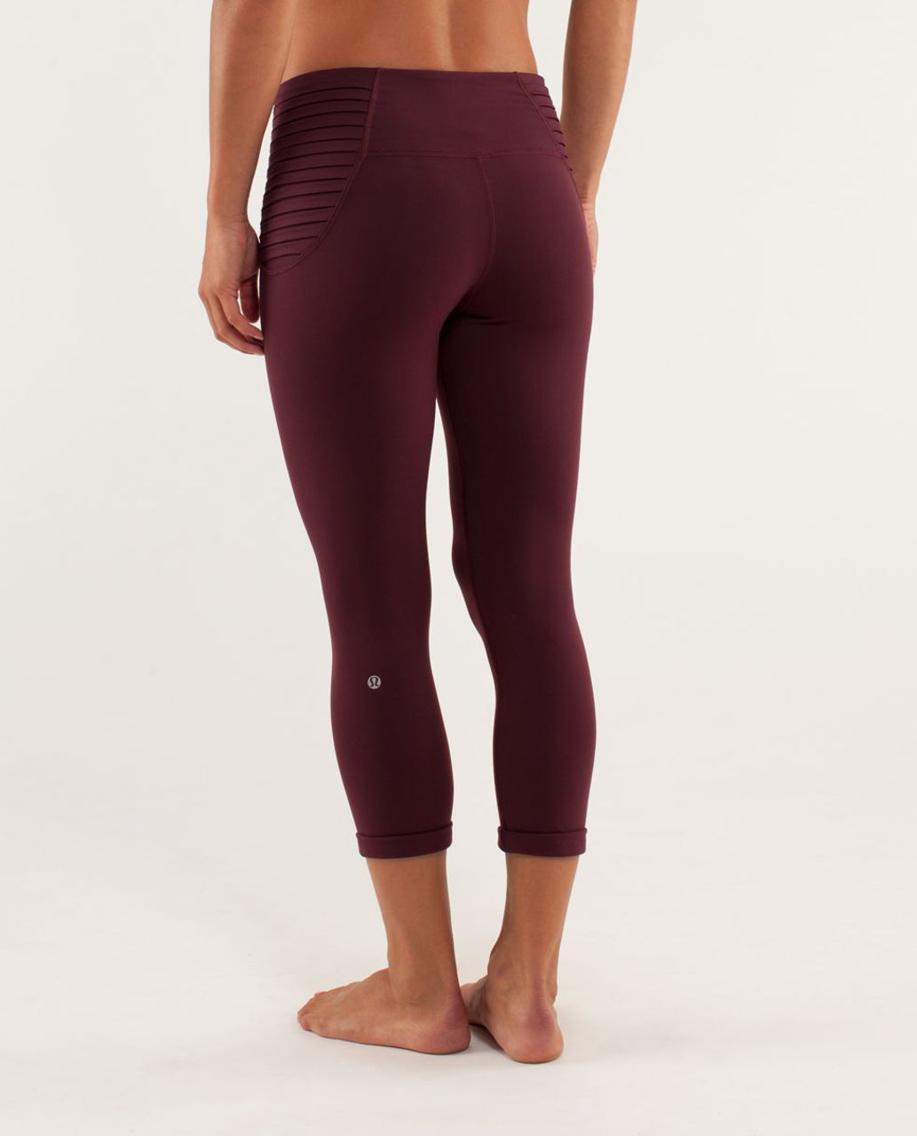 Lululemon Aphrodite Crop - Bordeaux Drama