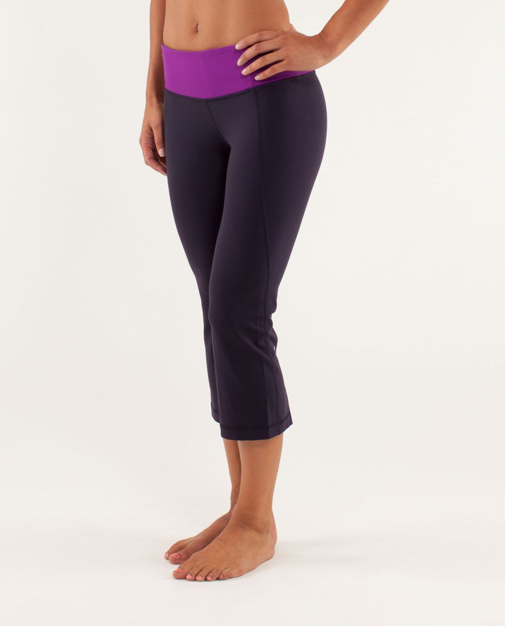 Lululemon Gather & Crow Crop - Black Swan / Tender Violet / Herringbone Black Swan