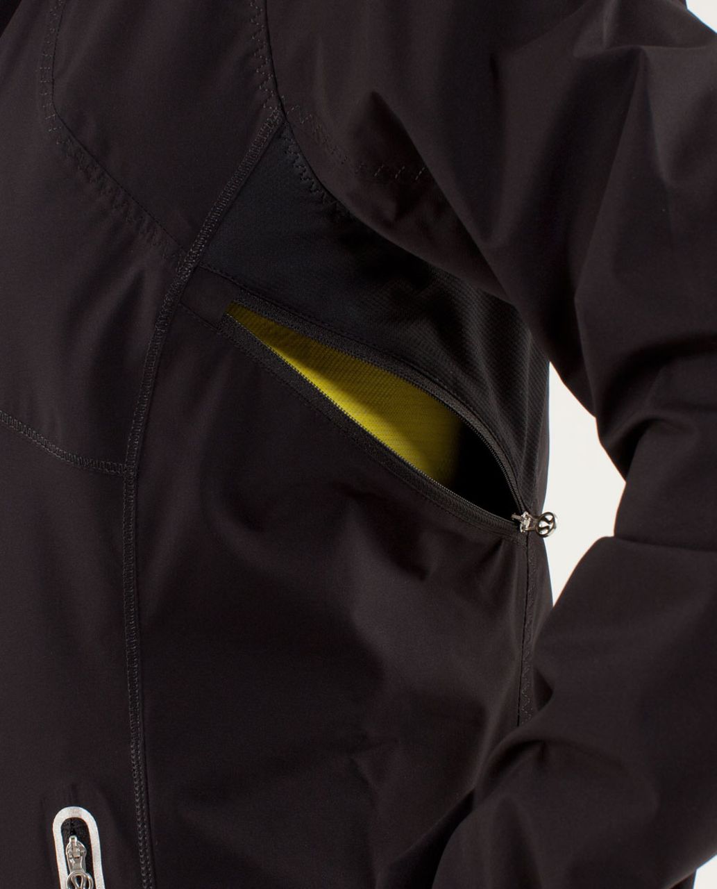 Lululemon Run:  Puddle Jumper Jacket - Black