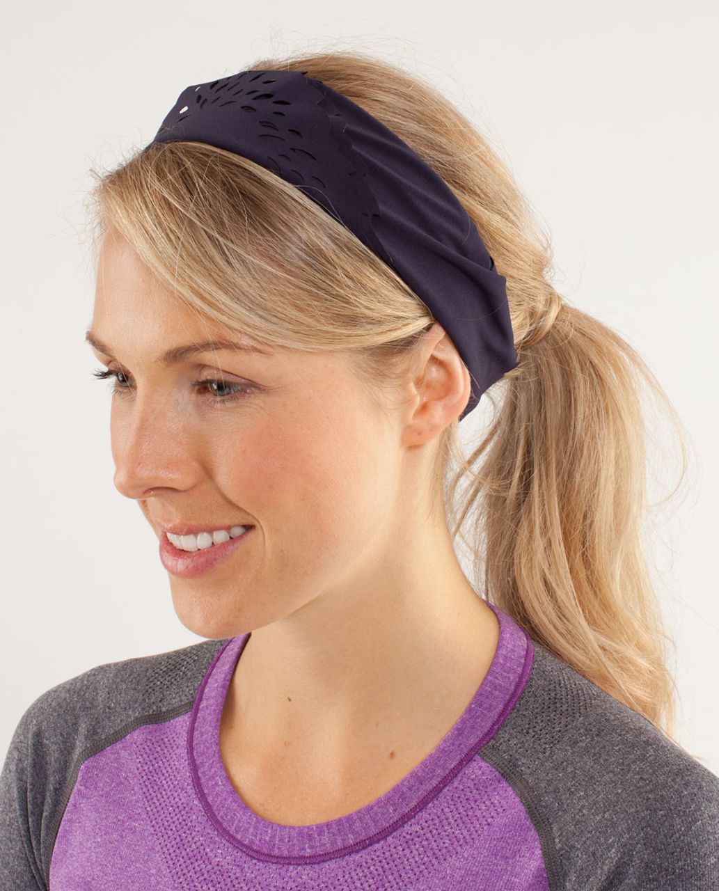 Lululemon Barely There Bandana - Black Swan