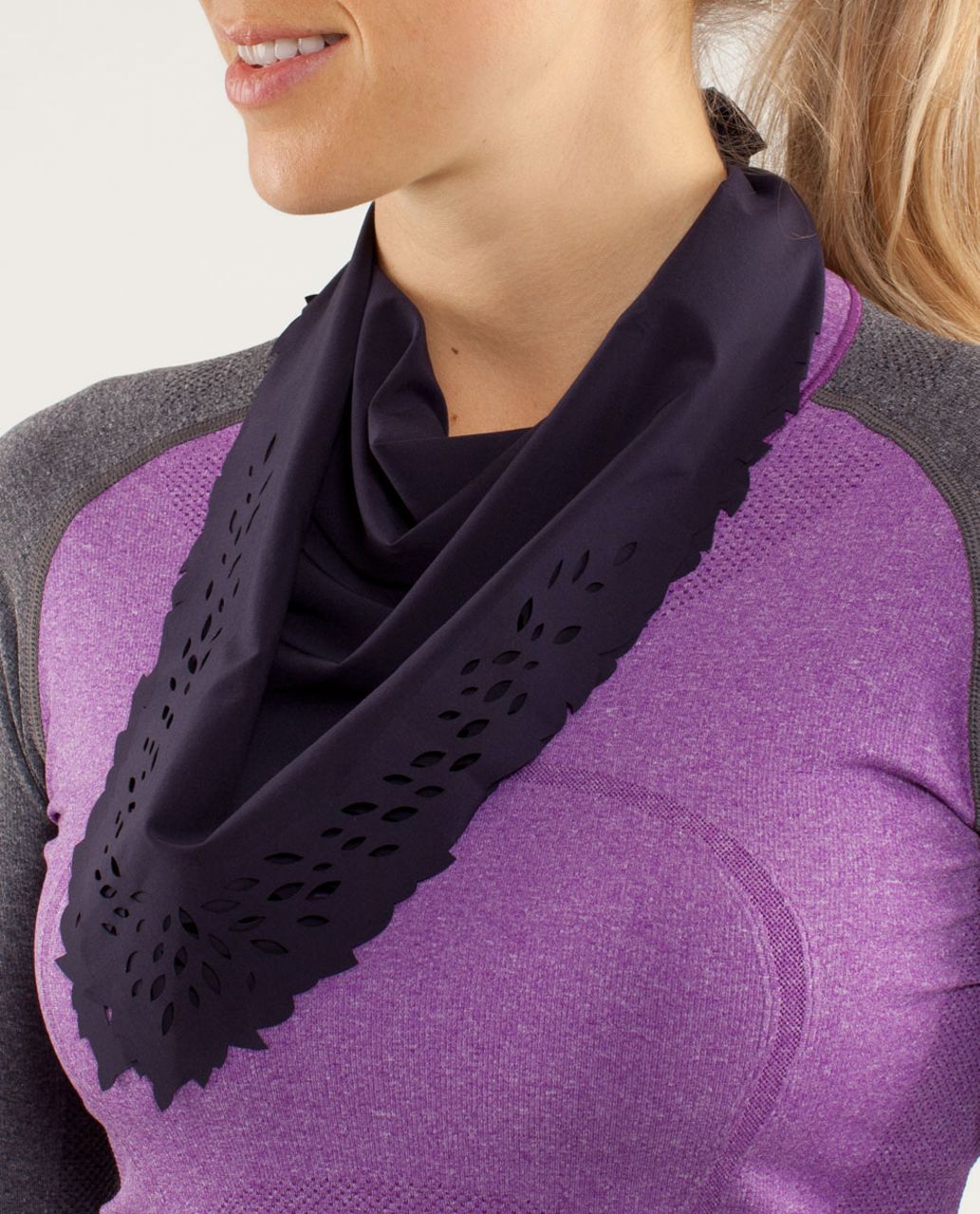 Lululemon Barely There Bandana - Black Swan