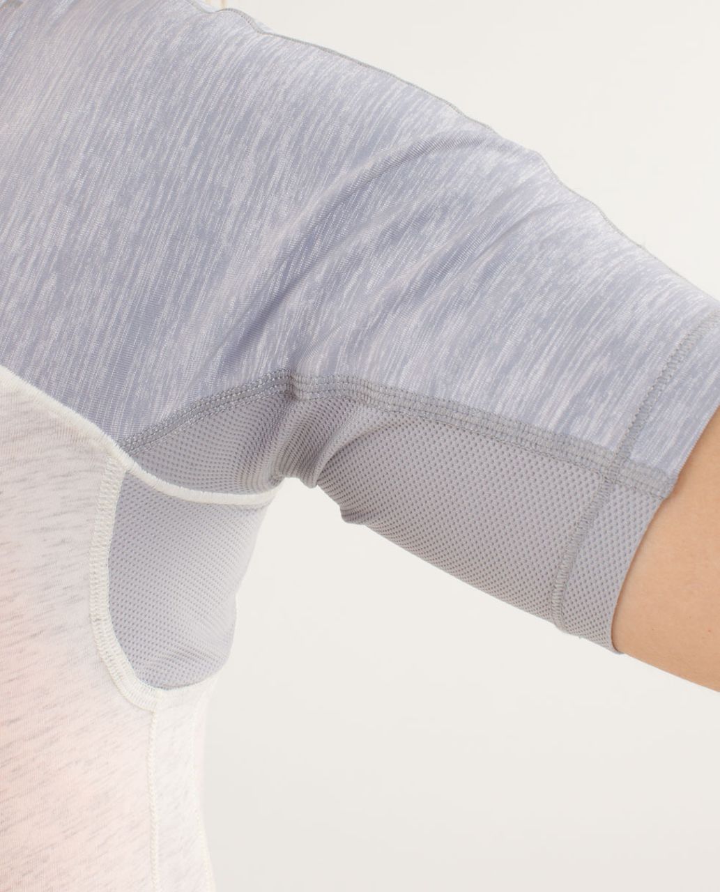 Lululemon Spincity Tee - Heathered Polar Cream / Silver Slate