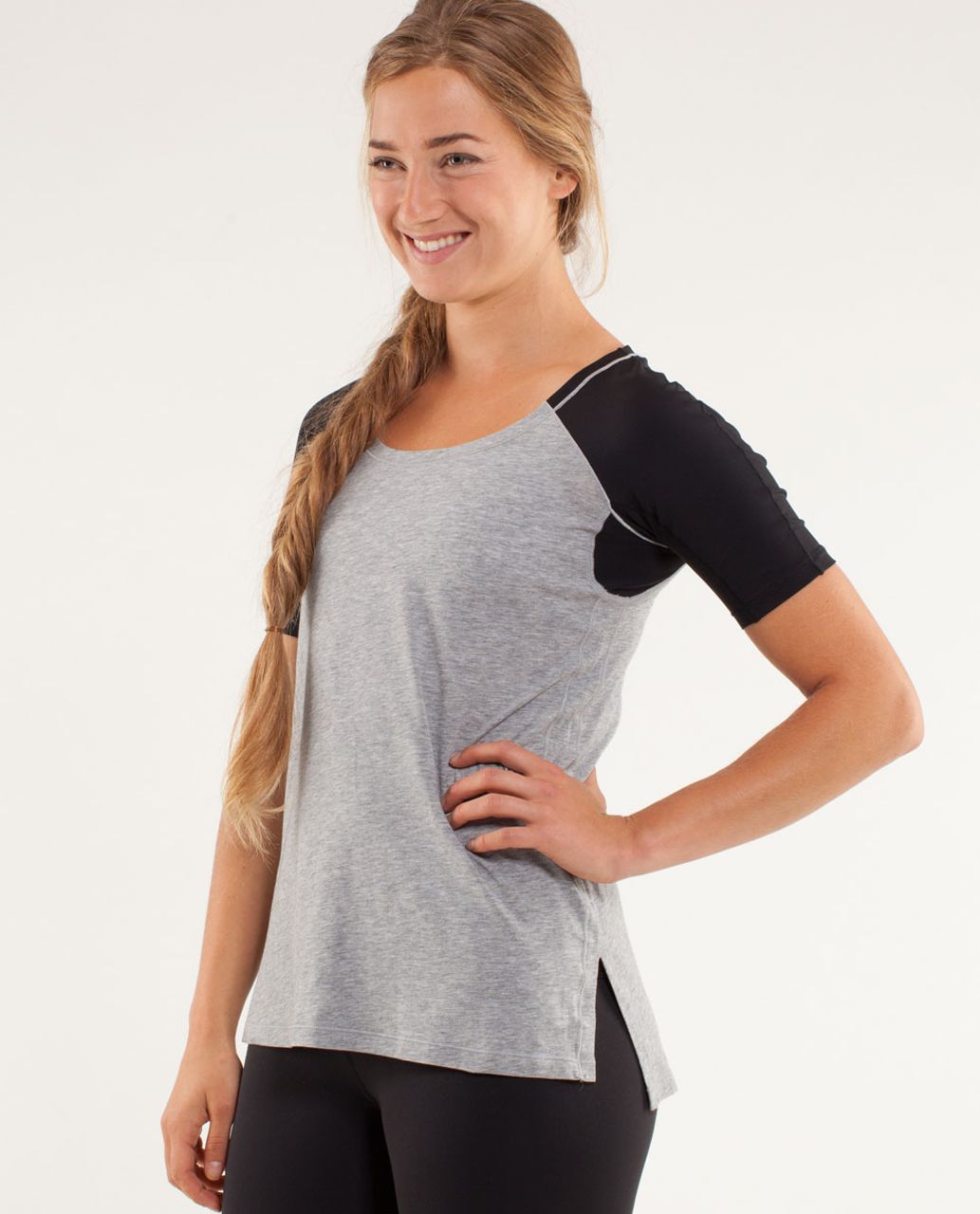 Lululemon Spincity Tee - Heathered Silver Slate / Black