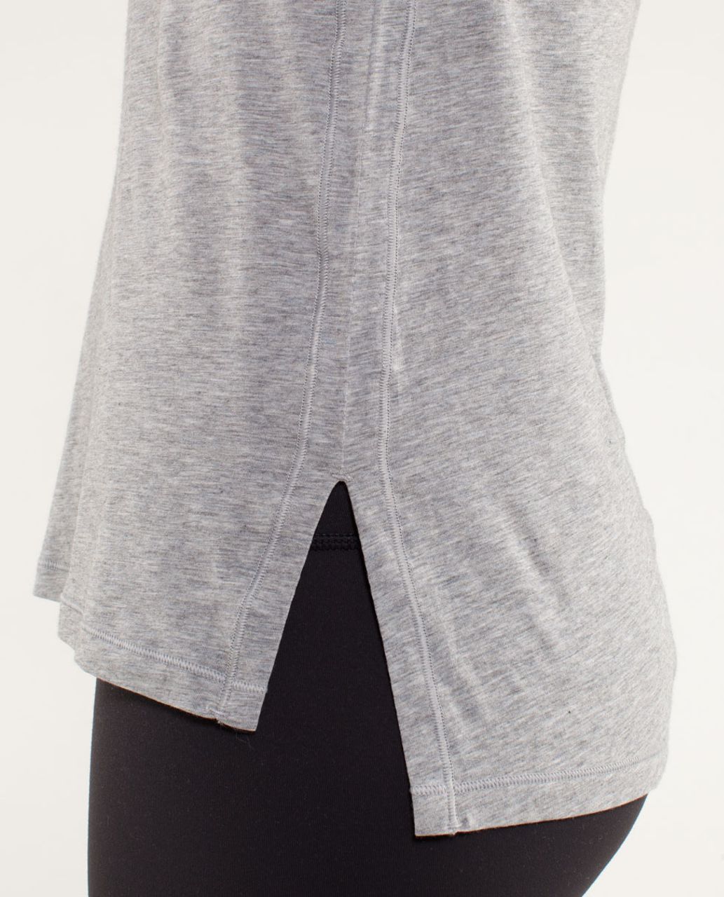 Lululemon Spincity Tee - Heathered Silver Slate / Black