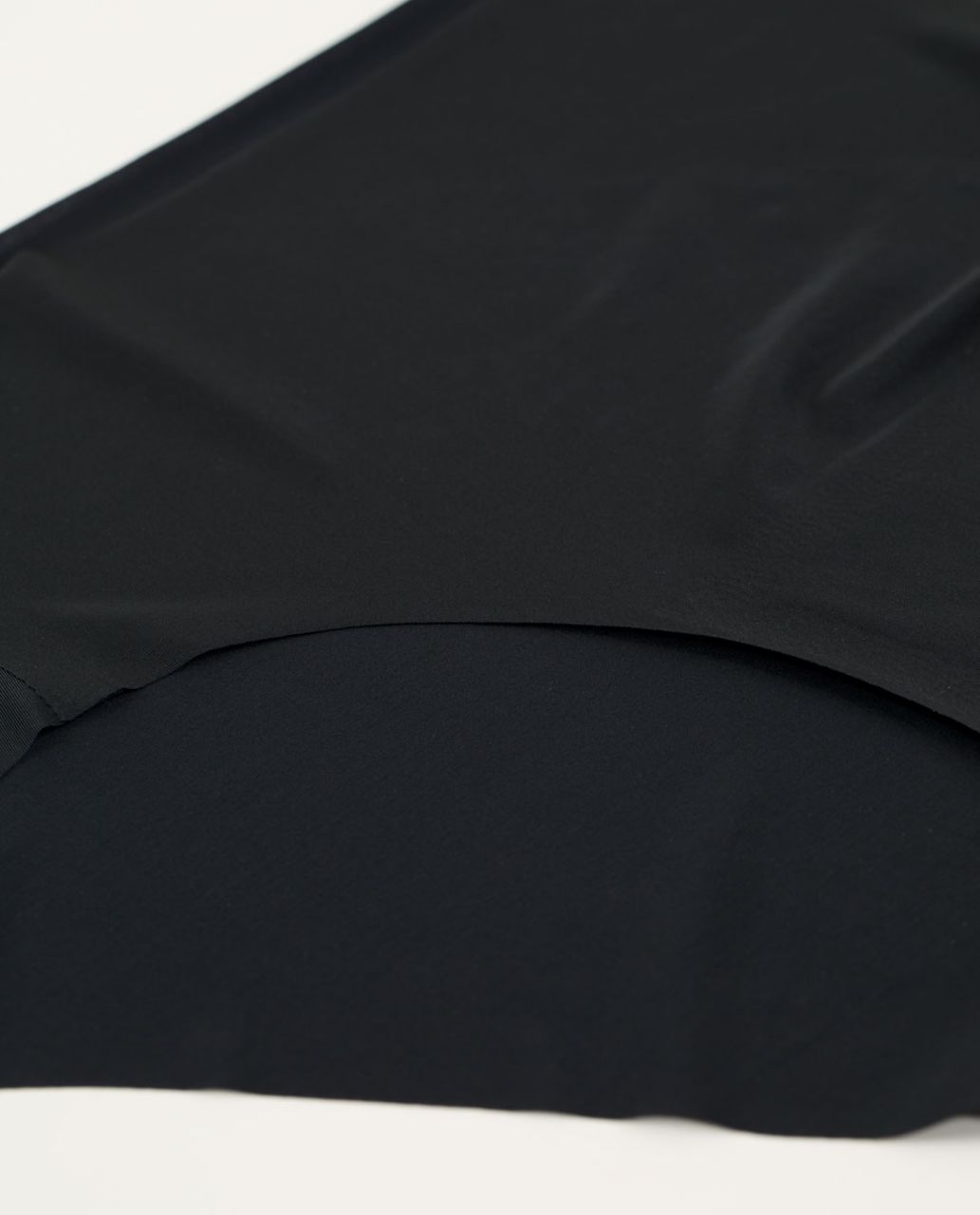 Lululemon Light As Air Hipster - Black (First Release)