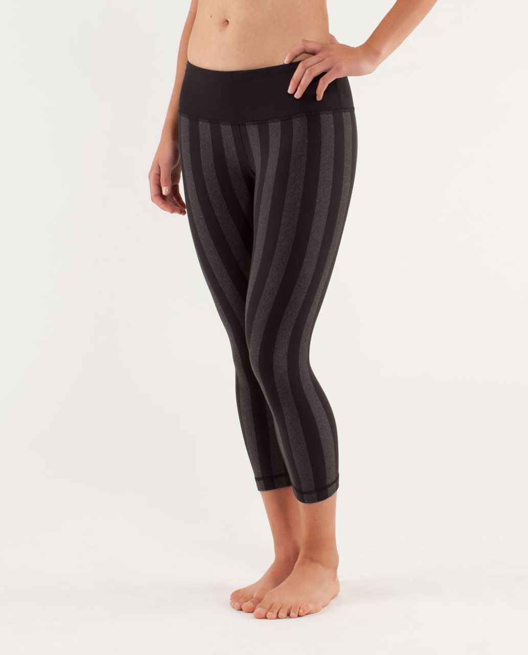 Lululemon Wunder Under Crop - Micro Macro Black Heathered Black / Black / Half Micro Macro Alberta Lake Heathered Black