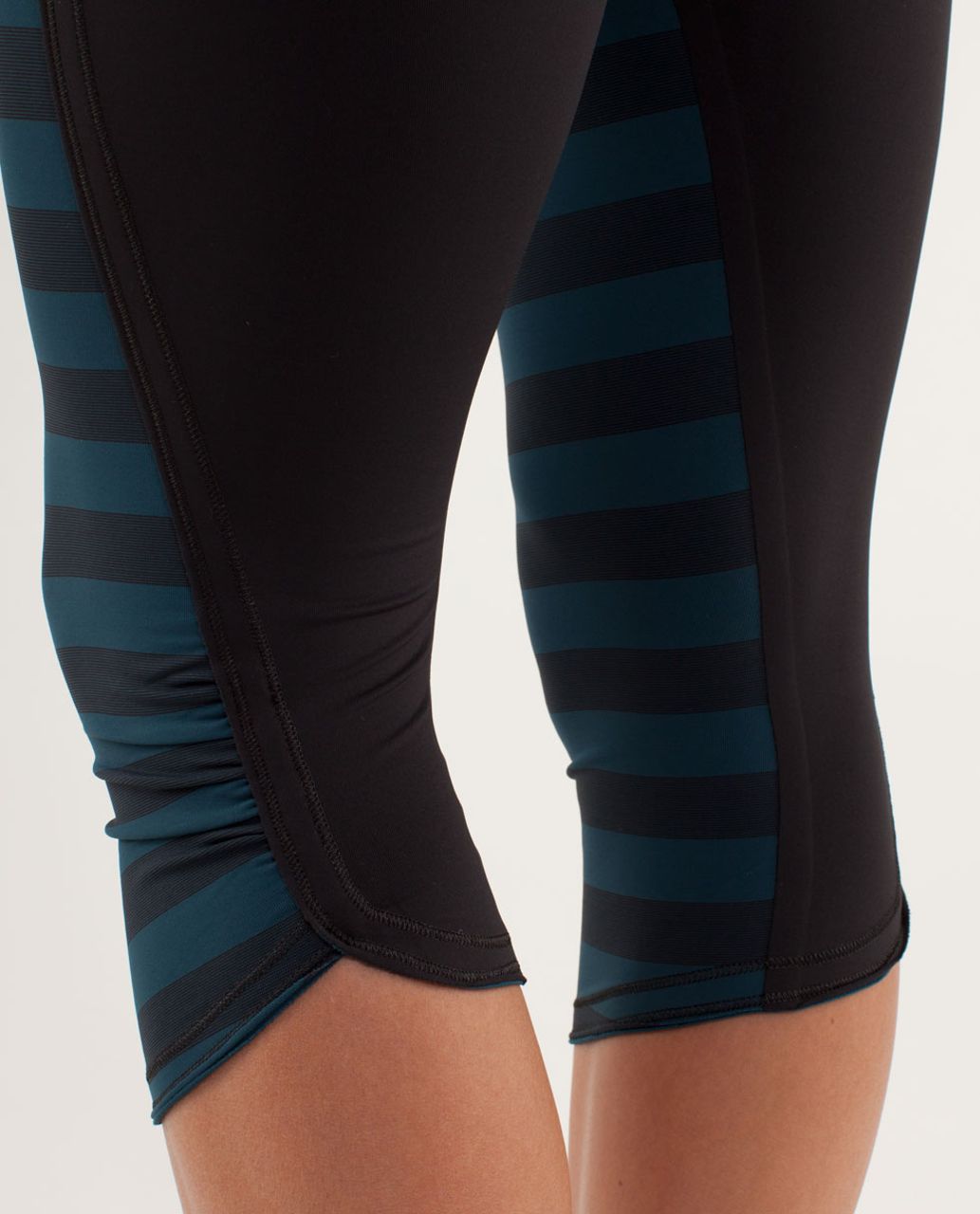 Lululemon Run:  Top Speed Crop - Micro Macro Alberta Lake Black / Black