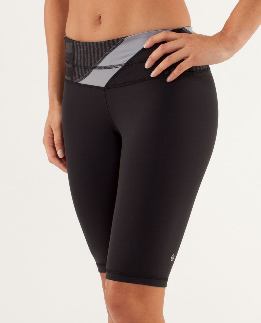 Lululemon Reverse Groove Short (Tall) - Black / Winter 12 Quilt 1 ...