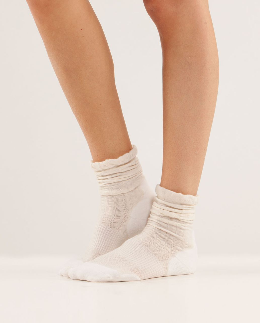 Lululemon The Method Sock - Polar Cream