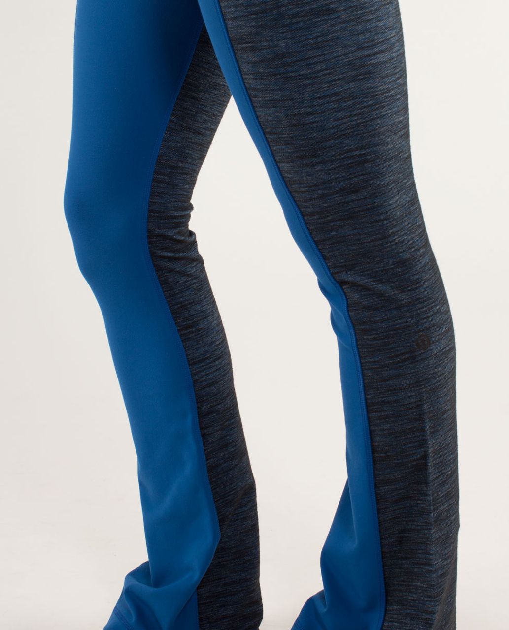 Lululemon Barre Pulse Pant (Tall) Flare Legging in Black / Slub