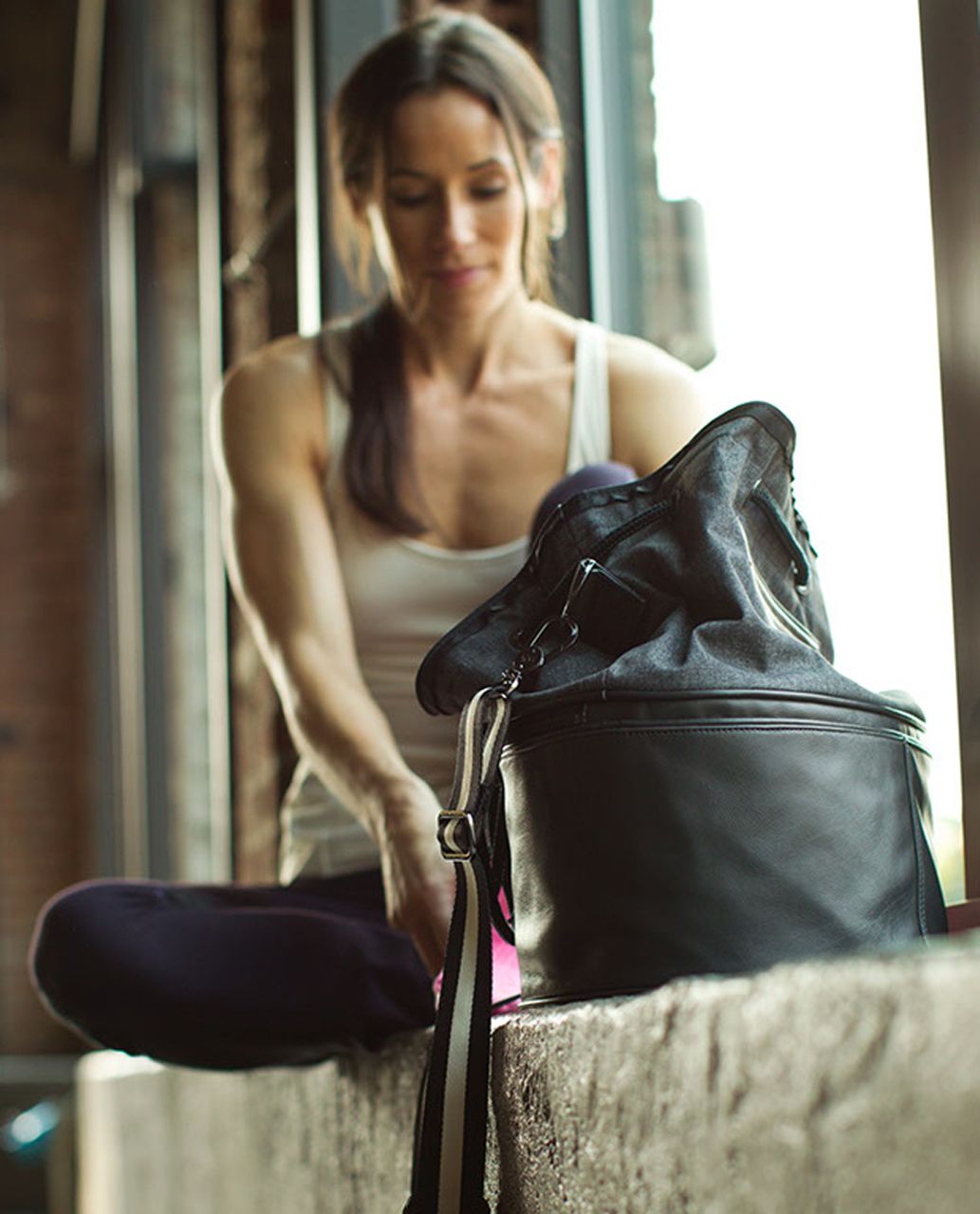 Lululemon Method Bag - Deep Coal / Polar Cream