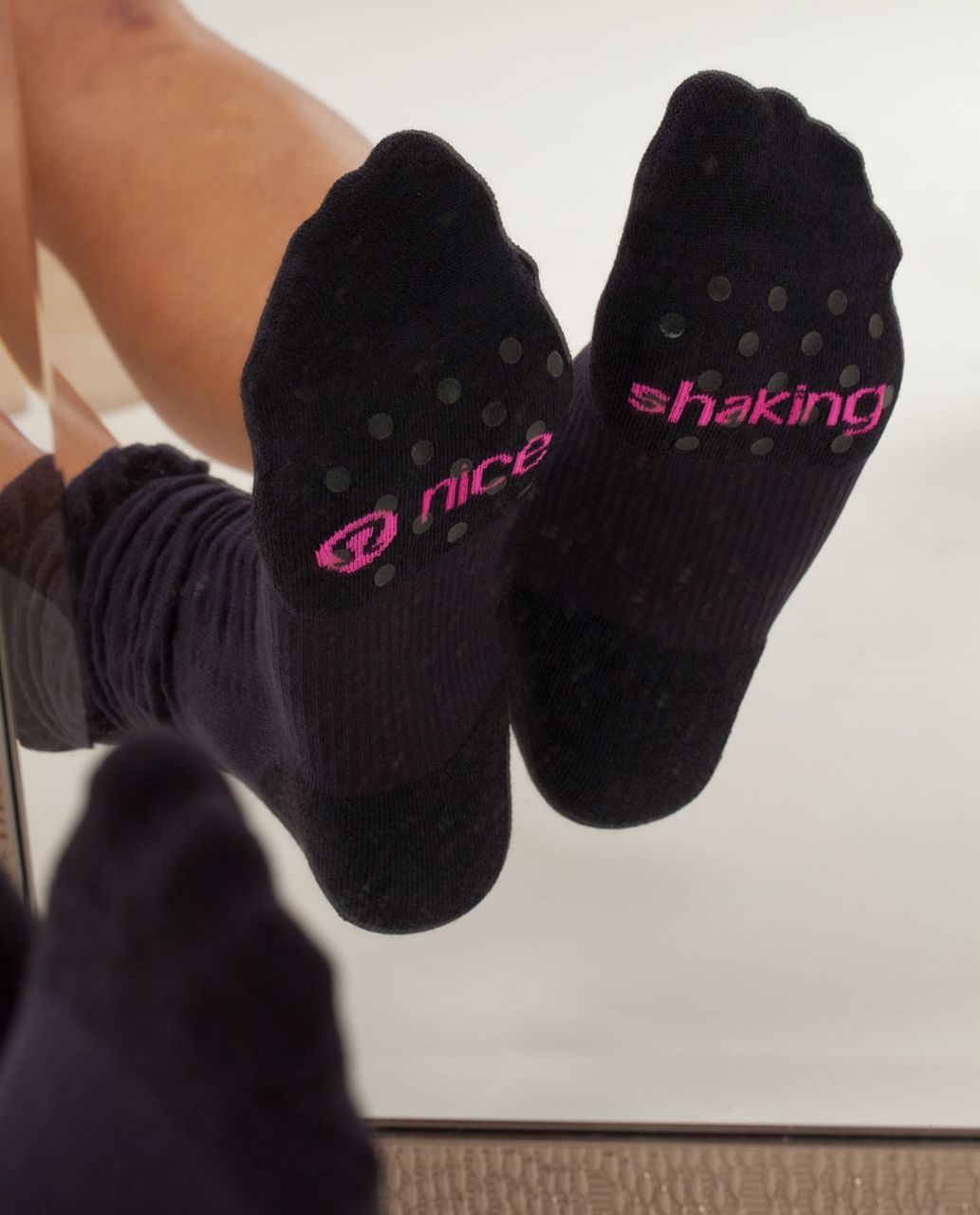 Lululemon The Method Sock - Black Swan