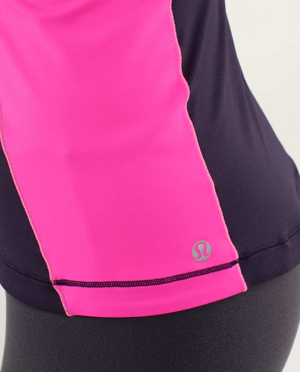 Lululemon Spin It To Win It Tank - Black Swan / Raspberry Glo Light