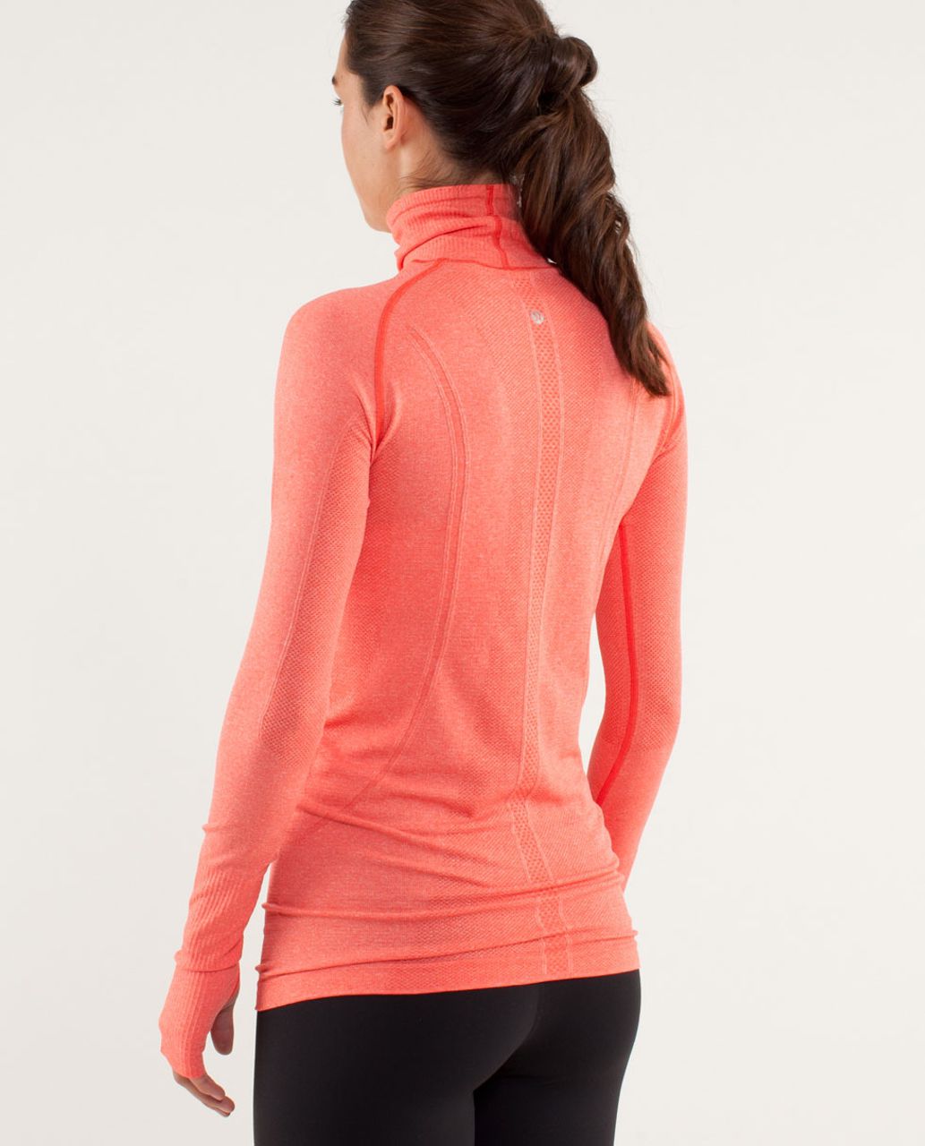 Lululemon Run:   Swiftly Turtleneck - Love Red