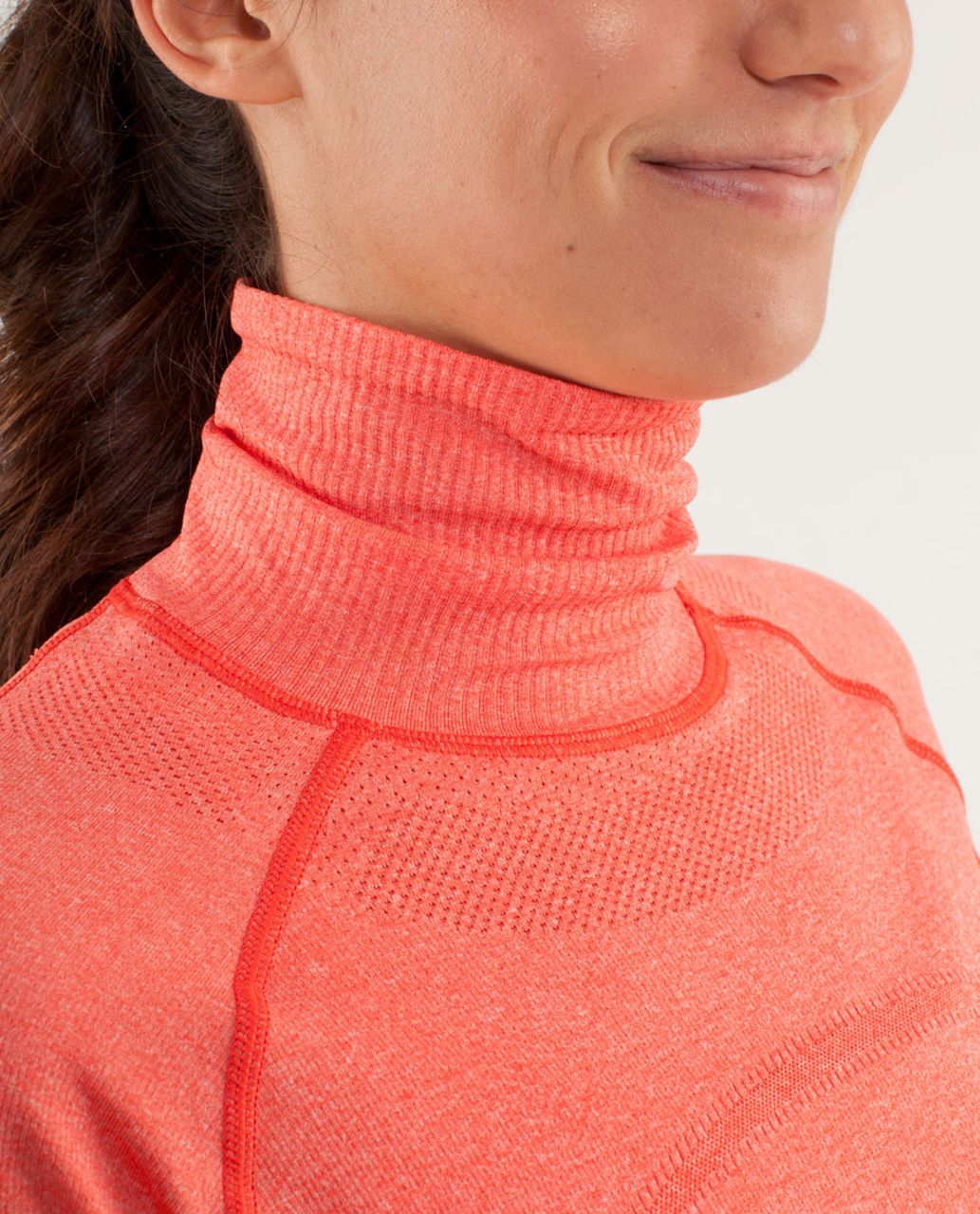 Lululemon Run:   Swiftly Turtleneck - Love Red