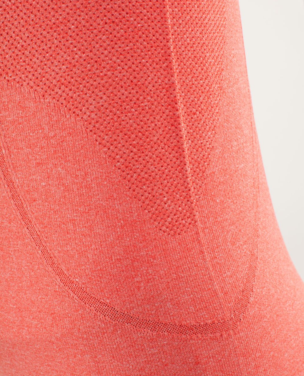 Lululemon Run:   Swiftly Turtleneck - Love Red