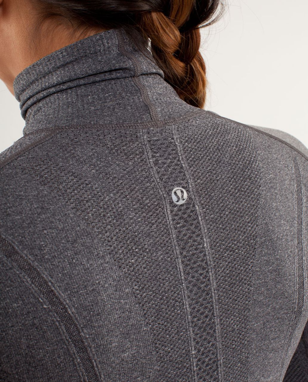 Lululemon Run:   Swiftly Turtleneck - Black