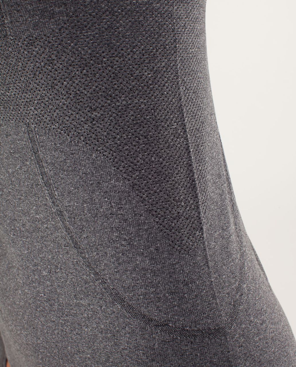 Lululemon Run:   Swiftly Turtleneck - Black