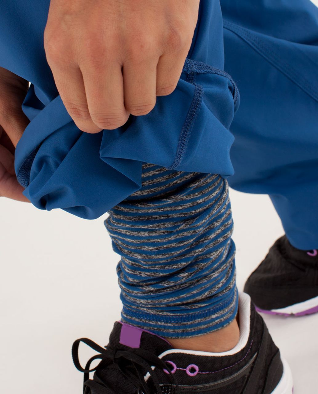 Lululemon Run:  Dog Runner Pant - Limitless Blue / Slope Stripe Limitless Blue Heathered Black / Limitless Blue