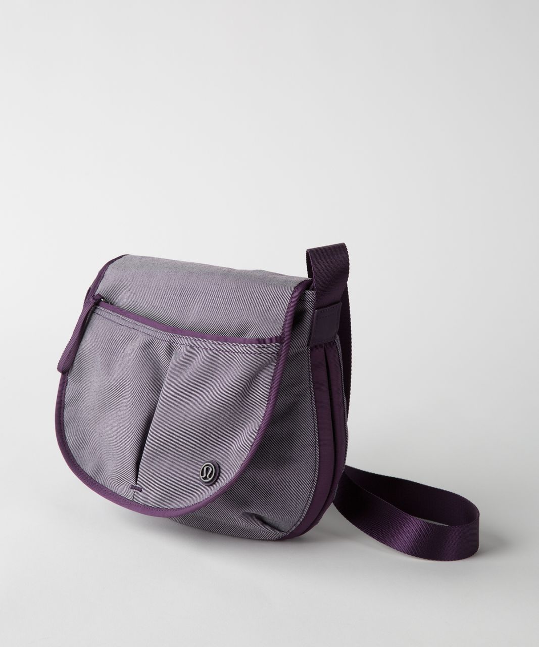 lululemon essentials bag