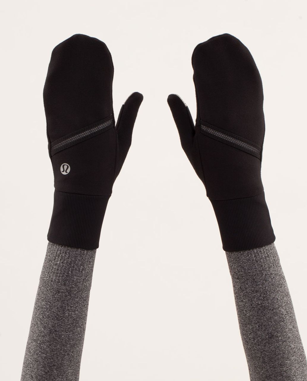 Lululemon Brisk Run Mittens - Black / Black