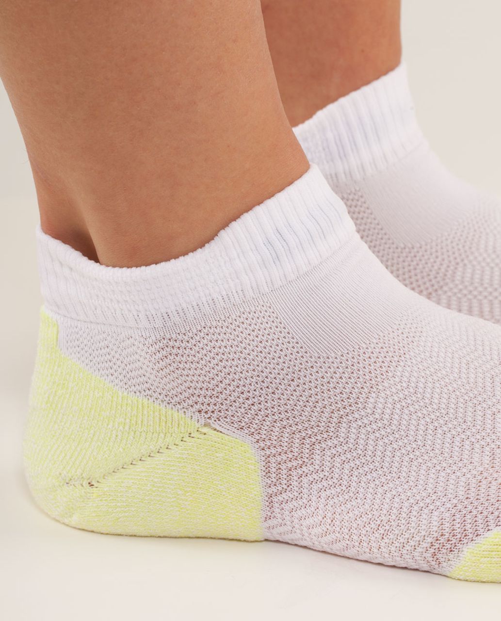 Lululemon Women's Ultimate Padded Run Sock - Clarity Yellow