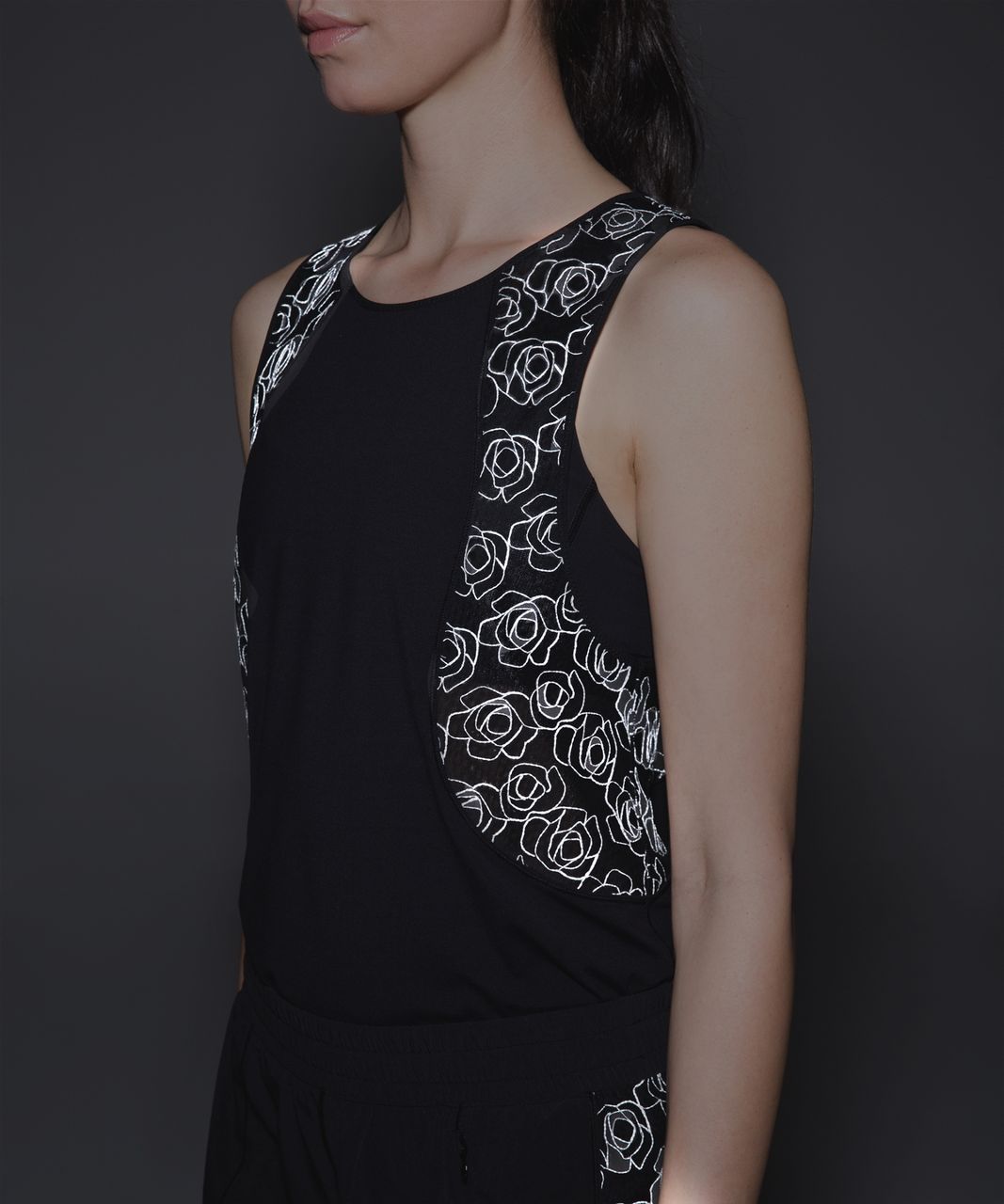 Lululemon Lucent Tank - Black